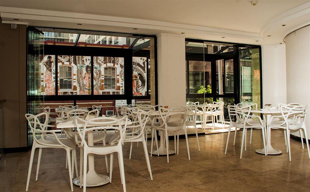 Urban Chic Boutique Hotel & Cafe เคปทาวน์ ภายนอก รูปภาพ