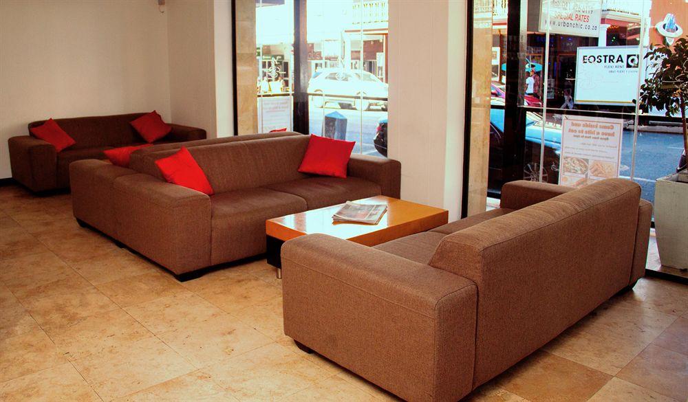 Urban Chic Boutique Hotel & Cafe เคปทาวน์ ภายนอก รูปภาพ