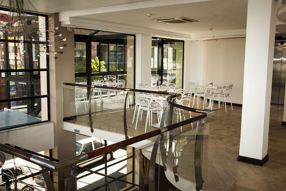 Urban Chic Boutique Hotel & Cafe เคปทาวน์ ภายนอก รูปภาพ