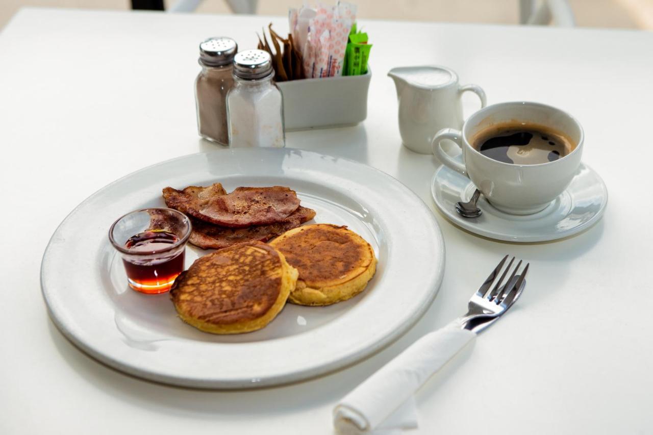 Urban Chic Boutique Hotel & Cafe เคปทาวน์ ภายนอก รูปภาพ