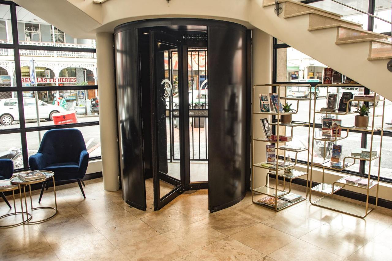 Urban Chic Boutique Hotel & Cafe เคปทาวน์ ภายนอก รูปภาพ