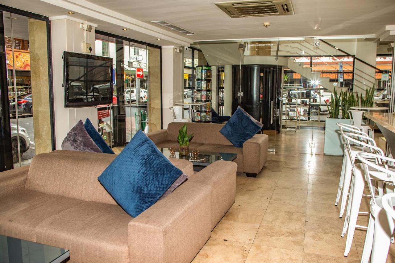 Urban Chic Boutique Hotel & Cafe เคปทาวน์ ภายนอก รูปภาพ