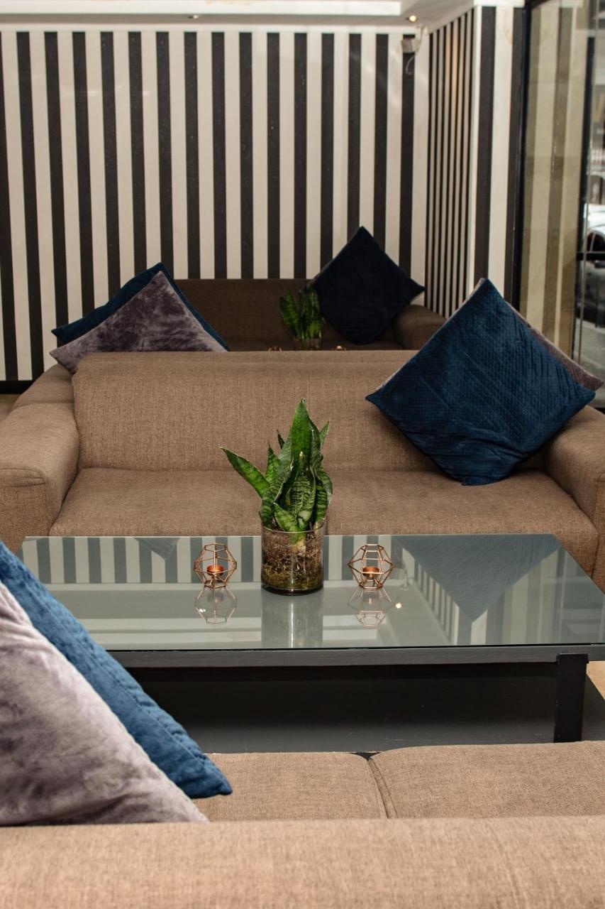 Urban Chic Boutique Hotel & Cafe เคปทาวน์ ภายนอก รูปภาพ