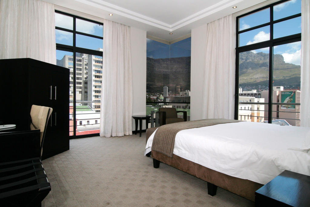 Urban Chic Boutique Hotel & Cafe เคปทาวน์ ภายนอก รูปภาพ