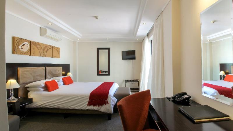 Urban Chic Boutique Hotel & Cafe เคปทาวน์ ภายนอก รูปภาพ